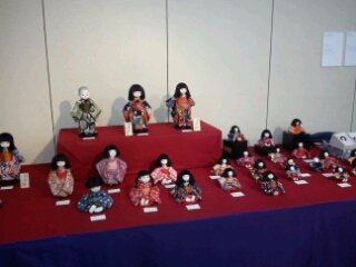 東京の浅草橋では、かわいいお人形の展示会を開いています。 | 岡崎市