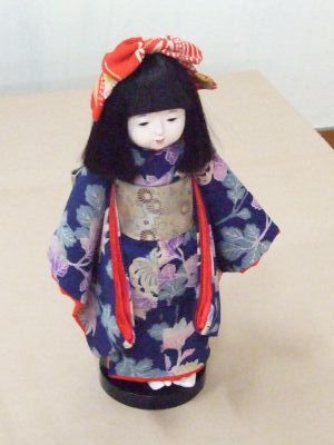 古い市松人形　可愛らしいリボンの女の子　芳龍斎 古い市松人形 可愛らしいリボンの女の子 芳龍斎 - メルカリ