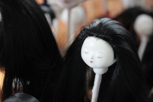 木目込雛人形のお顔を作っています 伝統工芸です 岡崎市 味岡人形 雛人形 五月人形 市松人形 制作工房