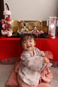 可愛いお雛様で、皆、大喜び。