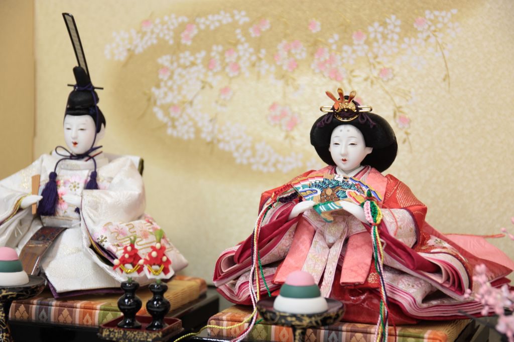ひな人形 親王飾り 伝統工芸士 味岡映水 作 桐塑頭 きれいな刺繍の衣裳