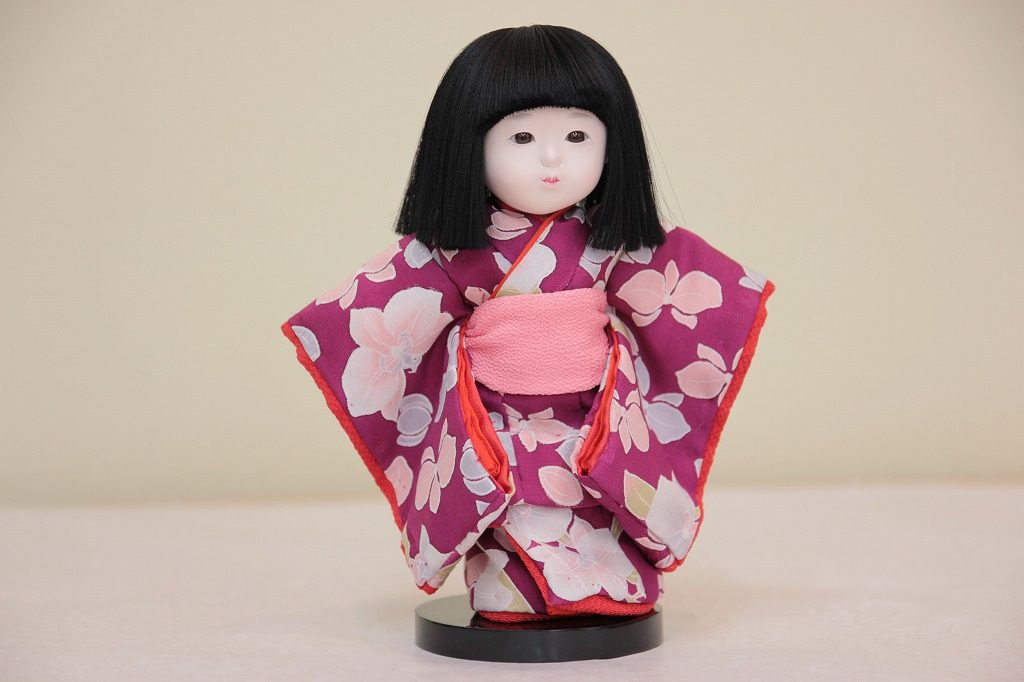 市松人形 １６センチ 正絹衣裳 かわいいお顔 味岡映水作 | 味岡人形 