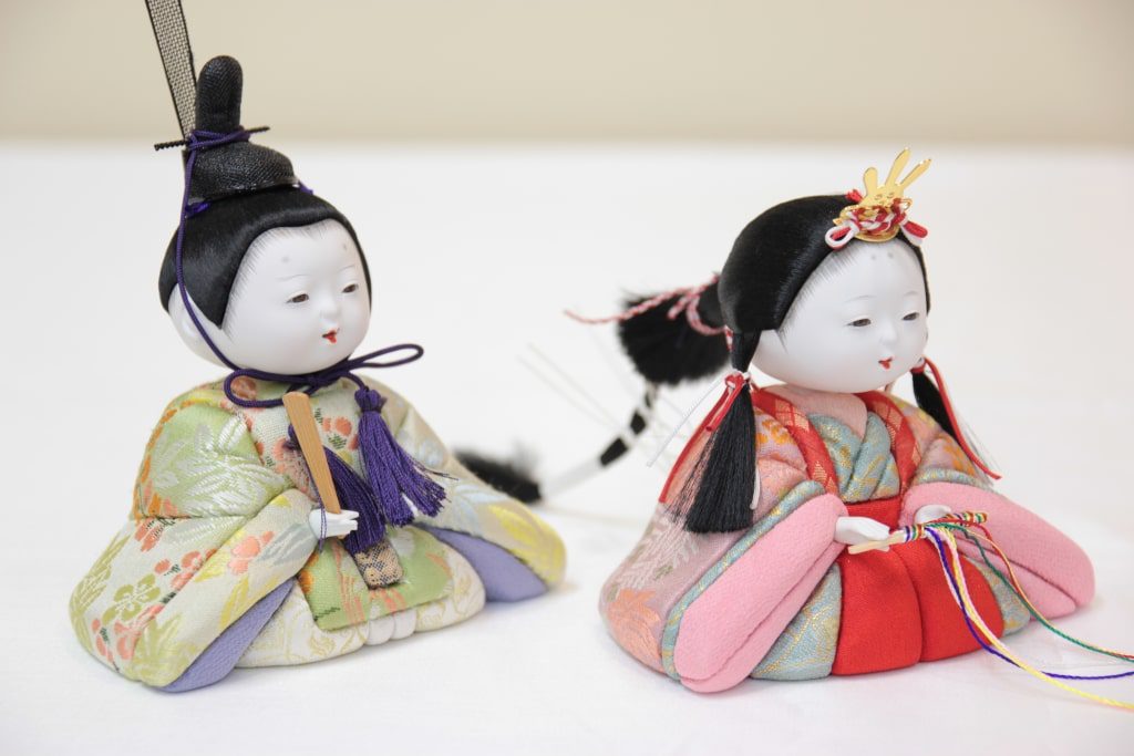 木目込み雛人形 親王飾り コンパクト 収納式 伝統工芸のお顔 シルクの衣装 | 味岡人形ショッピング