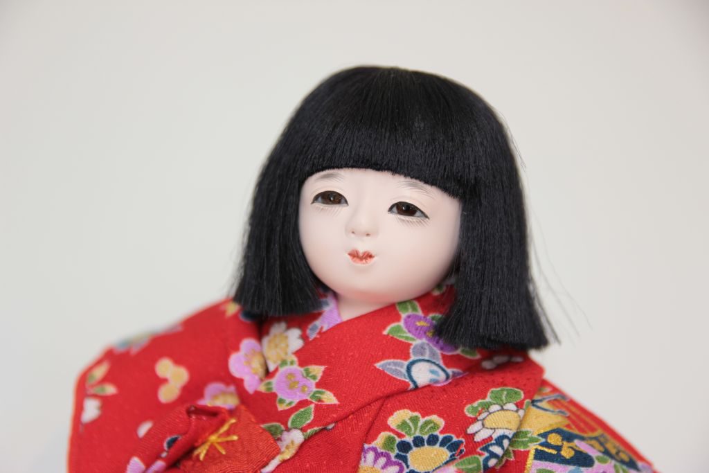 味岡映水作 市松人形 かわいい 赤 正絹衣装 絹毛 約１２センチ | 味岡